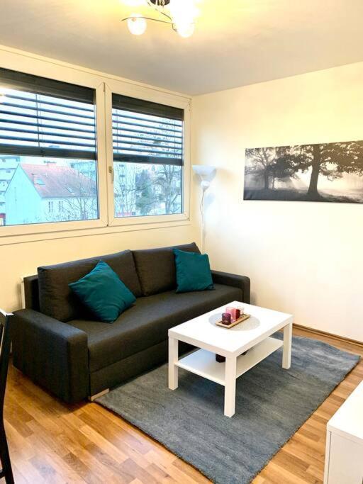 Charmante Wohnung In St. Peter. Graz Exterior photo