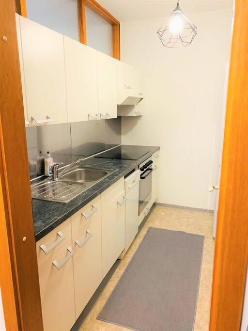 Charmante Wohnung In St. Peter. Graz Exterior photo